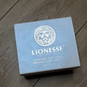 NIB Lionesse White Pearl Facial Peeling 60ml